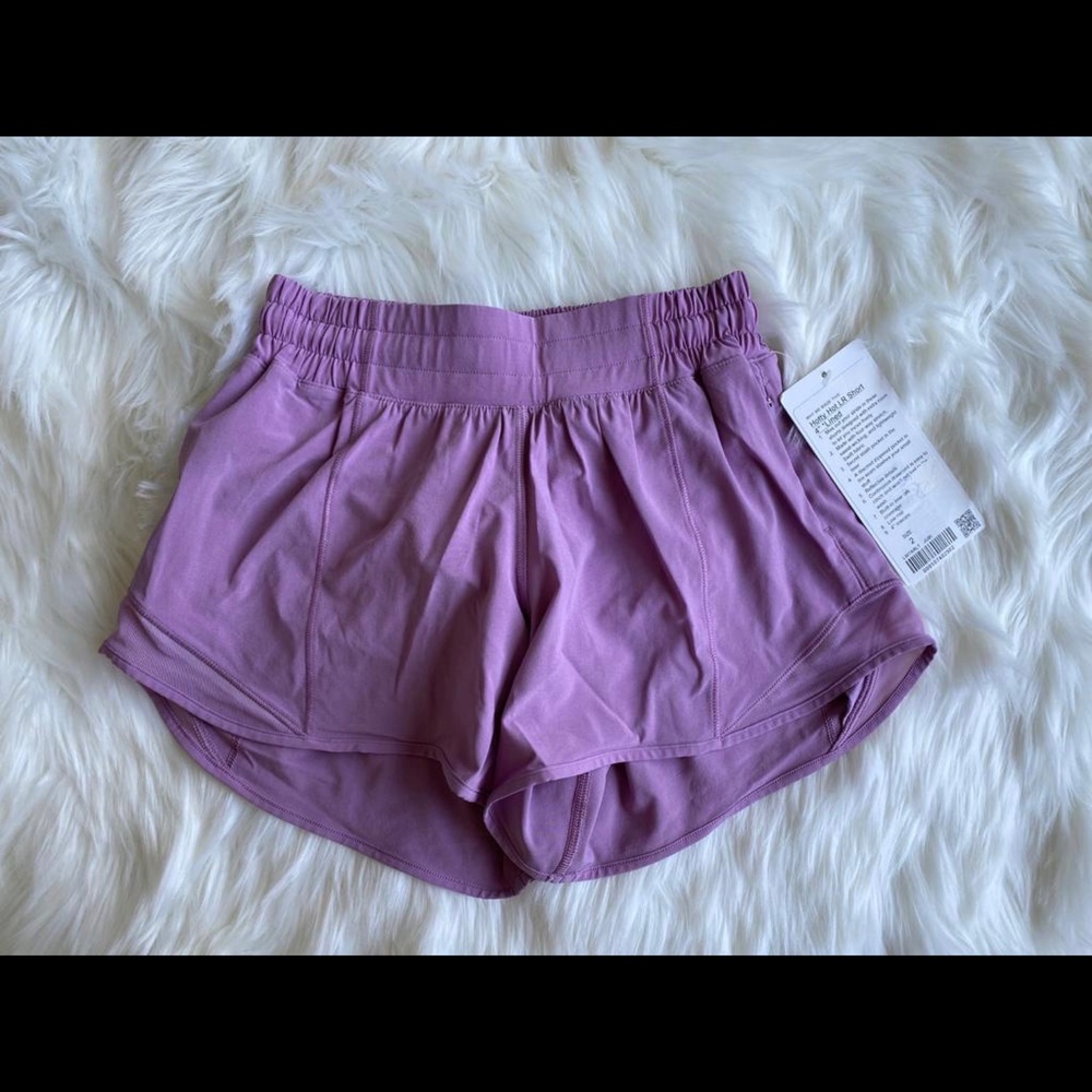 Lululemon Hotty Hot Short II *Long 4"